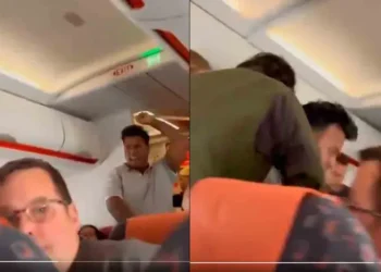 Vuelo de EasyJet realiza aterrizaje forzoso por bomba