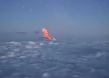 Erupción del Klyuchevskoy tras potente sismo en Rusia