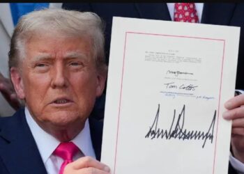 Trump firma nueva ley fiscal con recortes millonarios y polémicas medidas