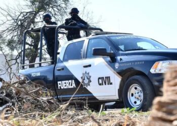 Intentó arrojar a su esposa desde un séptimo piso para meter a su amante