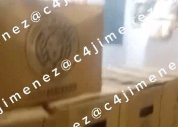 Le venden “caguamas” baratas… y termina sirviendo agua con jabón