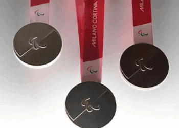 Presentan medallas para los Juegos Olímpicos de Invierno Milán-Cortina 2026