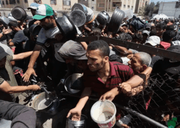 Tiroteo cerca de centros de ayuda en Gaza deja 32 muertos