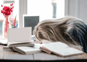 Hábitos clave para mejorar tu sueño naturalmente