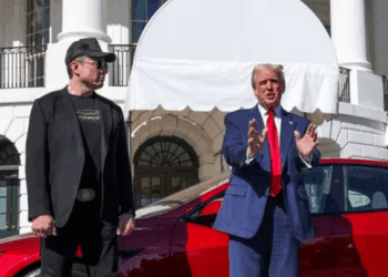 Trump advierte posible deportación de Elon Musk tras críticas a su plan de gasto