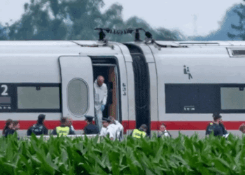 Ataque con hacha causa pánico en tren de Baviera