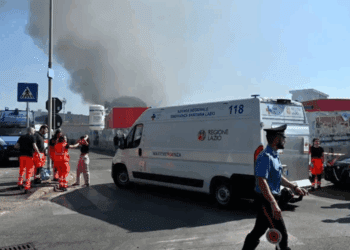 Explosión en gasolinera sacude Roma y deja decenas de heridos