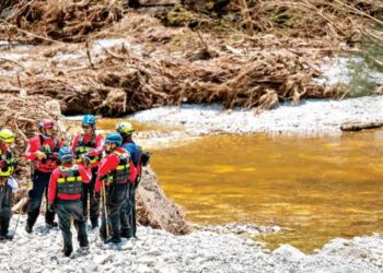 Tardan 6 horas en emitir alerta por inundación en Texas