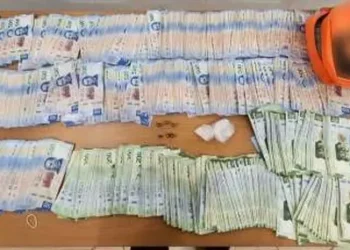 Motociclista detenido con un millón de pesos