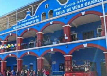 Tesorero de Amoltepec resulta herido tras dispararse en fiesta local