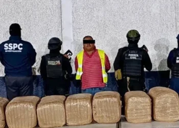 Detienen a hombre con 130 kilos de marihuana