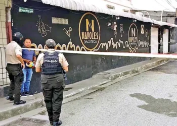 Ocho personas mueren en ataque a discoteca