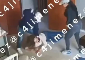 Golpean y asaltan  a doctora en Puebla