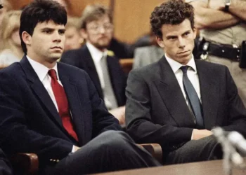 Rechazan libertad condicional a Lyle Menéndez