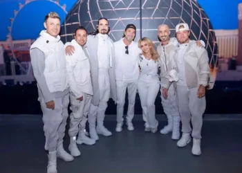 El Buki aparece con los Backstreet Boys en Las Vegas