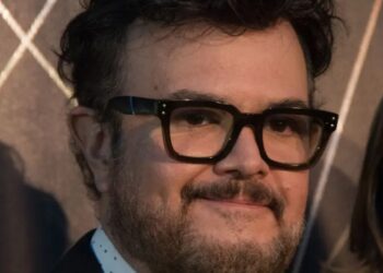 Aleks Syntek enfrenta nuevos señalamientos por mensajes a menores