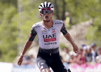 Isaac del Toro brilla y se lleva el Circuito de Getxo El ciclista mexicano Isaac del Toro continúa acumulando triunfos y este domingo 3 de agosto se coronó en el 80º Circuito de Getxo – Memorial Hermanos Otxoa, disputado en el País Vasco, España. El joven de Ensenada, Baja California, demostró una vez más su gran forma y madurez competitiva defendiendo los colores del UAE Team Emirates.