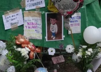 Destituyen a Ministerios Públicos por negar atención a madre de Fernandito