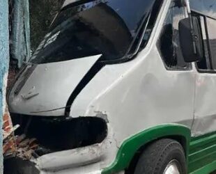 Choque de microbús deja varios heridos en CDMX