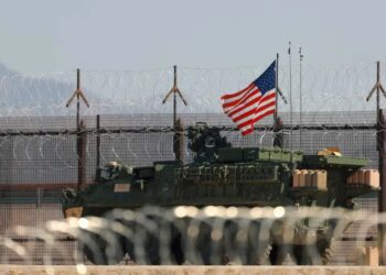 EU refuerza muro fronterizo en Texas con nuevo tramo de 9 metros