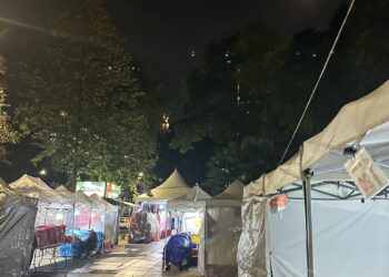 Ambulantes siguen en Paseo de la Reforma