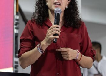 Morena mantendrá encuestas para definir candidaturas en 2027