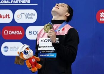 Osmar Olvera conquista el oro y rompe el dominio chino en los clavados