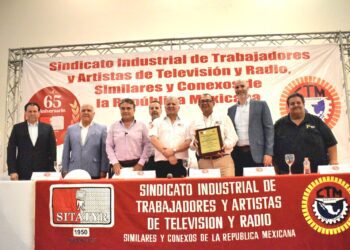 Ruiz Uribe clausura trabajos de elección de la dirigencia el SITATYR en B.C.