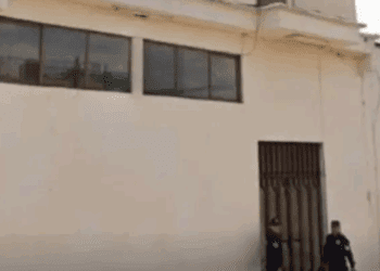 Detienen a custodio de Tlaxcala por extorsión a internos