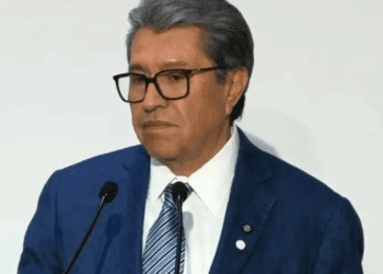 Monreal asegura independencia de Morena ante Sheinbaum