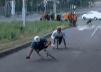 Paratleta denuncia baches y desigualdad en premios del Maratón CDMX