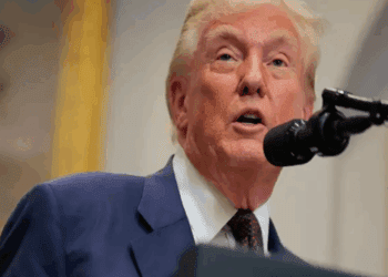 Estados Unidos posiciona submarinos nucleares por declaraciones rusas