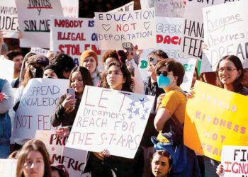 EU revoca seis mil visas estudiantiles por violaciones a la ley