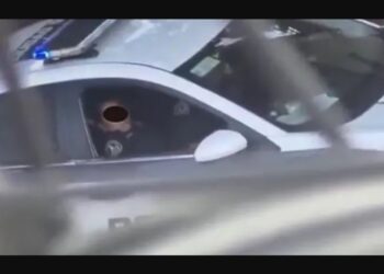 Policías cachondos en patrulla: SSC abre investigación