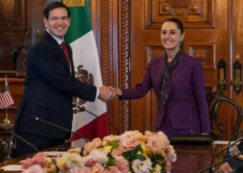 Sheinbaum y Rubio acuerdan reforzar cooperación contra tráfico de armas, drogas y huachicol