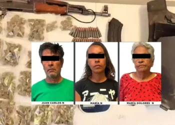 Cae abuelita con armas, drogas y huachicol