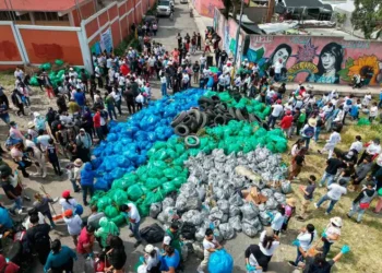 Ecatepec reúne a más de 170 mil personas en mega jornada de limpieza para romper récord Guinness