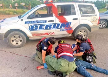 Paramédicos en Culiacán usan chalecos antibalas