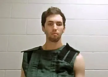 Acusan de homicidio agravado a presunto asesino de Charlie Kirk