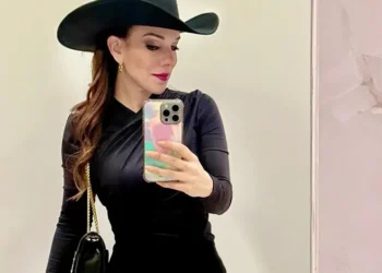 Débora Estrella no era quien pilotaba la avioneta