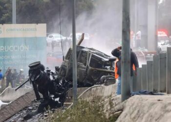 Seis víctimas mortales tras explosión de pipa en Iztapalapa