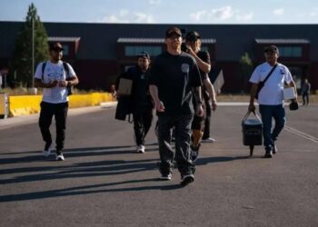 ‘Canelo’ Álvarez llega a Las Vegas con estilo y lujo antes de su pelea