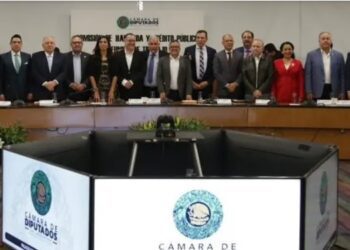 SAT propone cambios a la Ley Aduanera ante diputados