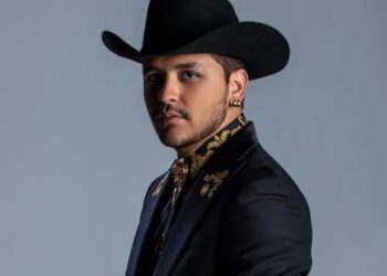 Christian Nodal solicita amparo para revisar expediente contra su ex disquera