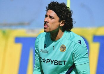 Guillermo Ochoa sufre dura goleada en su estreno con el AEL Limassol