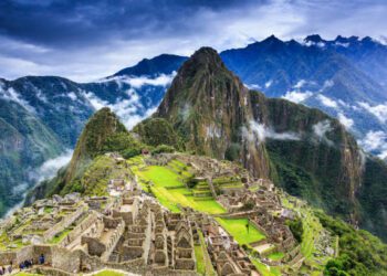 Pobladores levantan bloqueos en Machu Picchu