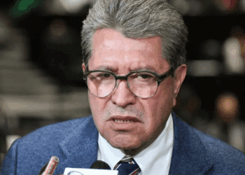 Monreal insiste en prohibir venta de bebidas energizantes