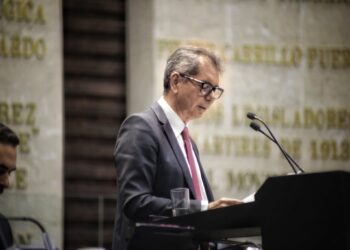 Secretario de Hacienda presenta Paquete Económico 2026