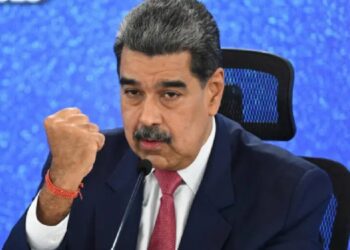 Maduro evalúa decretar estado de conmoción exterior tras tensiones con EE. UU.
