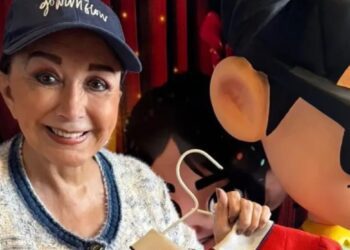 María Antonieta de las Nieves sufre caída en el Teatro Insurgentes